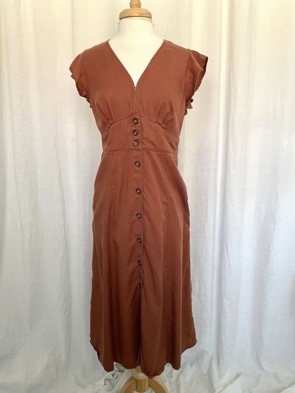 QUINCE A-Line Flutter Sleeve Button Front Midi Dress Terracotta size Medium